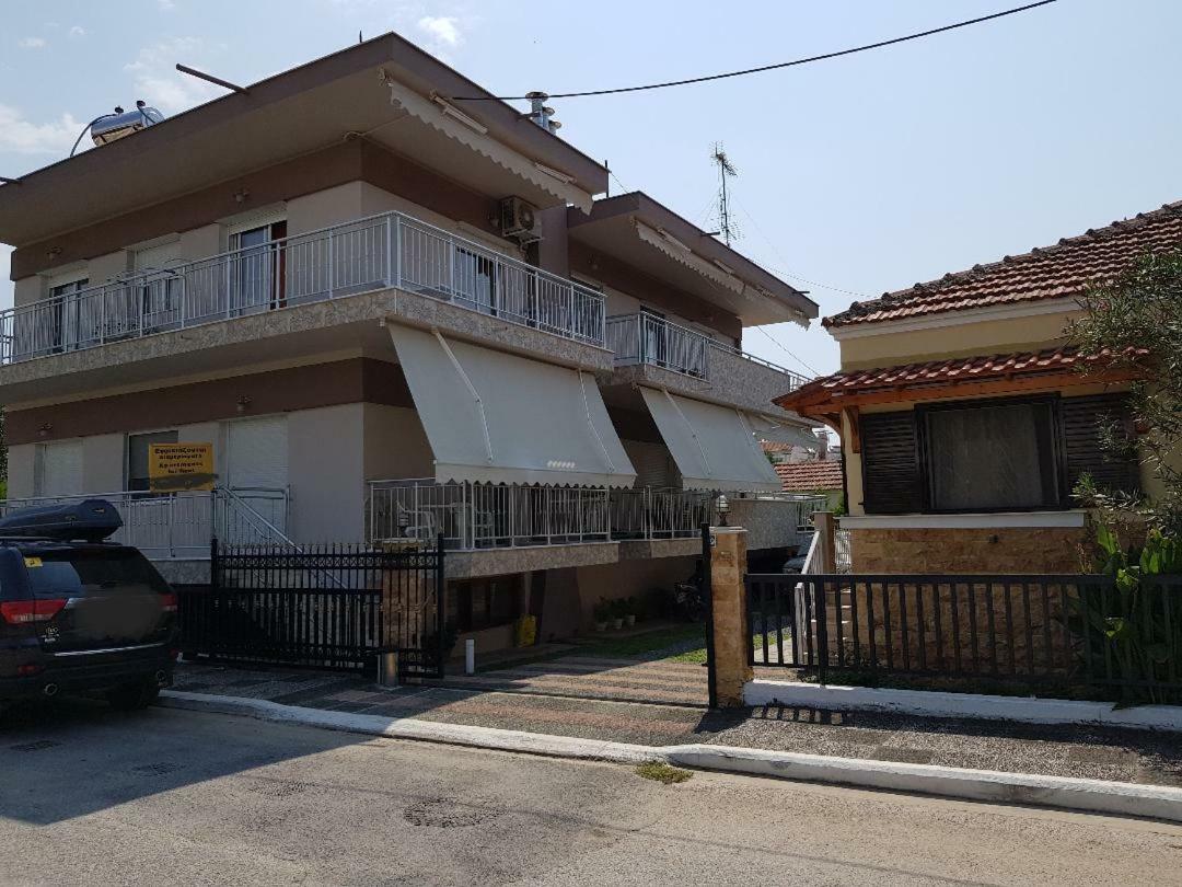 Dimitris Apartments Nea Plagia Esterno foto